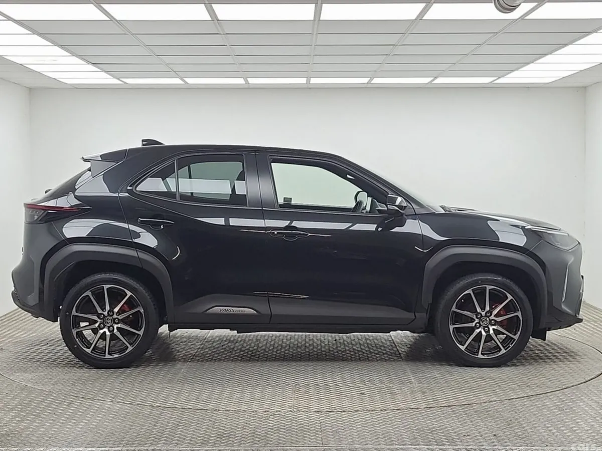 Toyota Yaris Cross SUV, Petrol Hybrid, 2023, Black