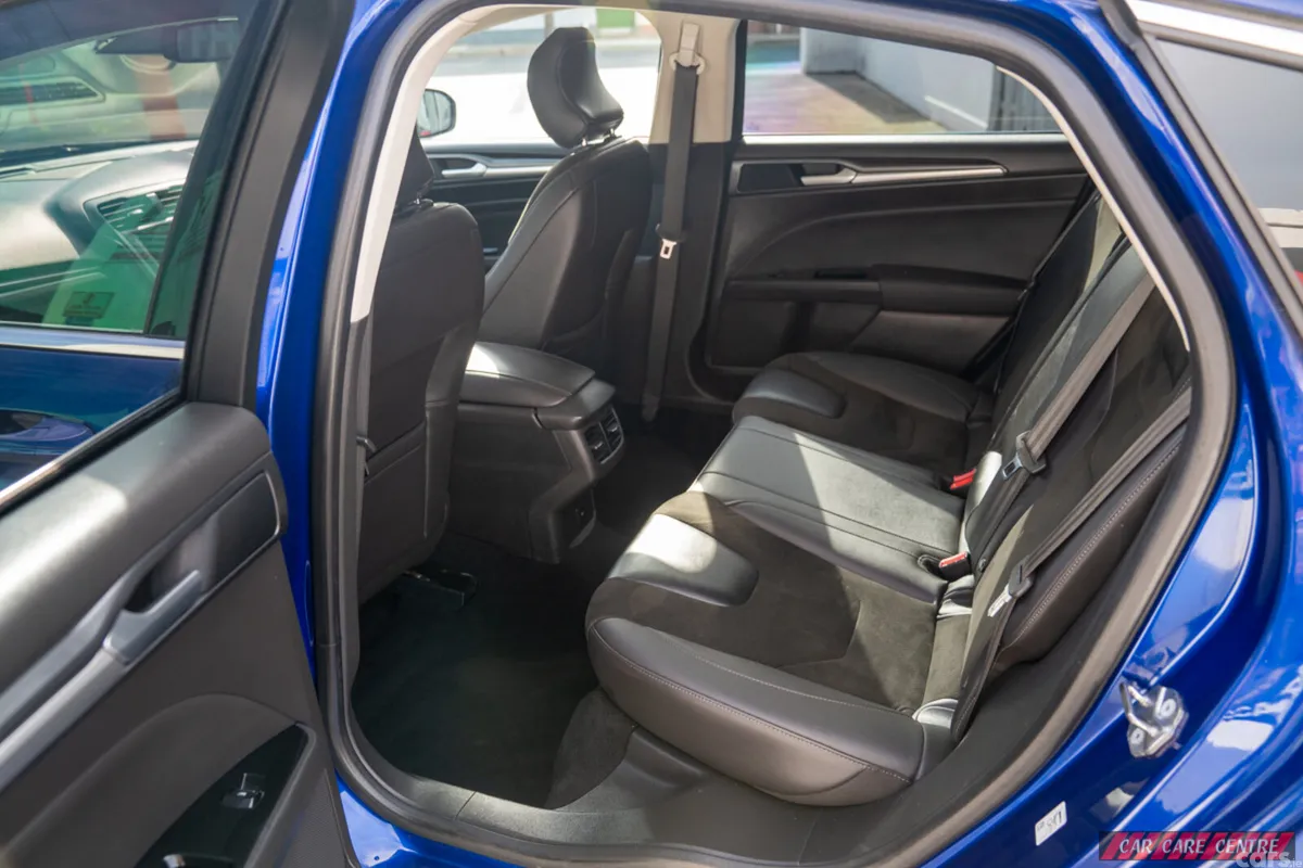 Ford Mondeo Hatchback, Diesel, 2017, Blue