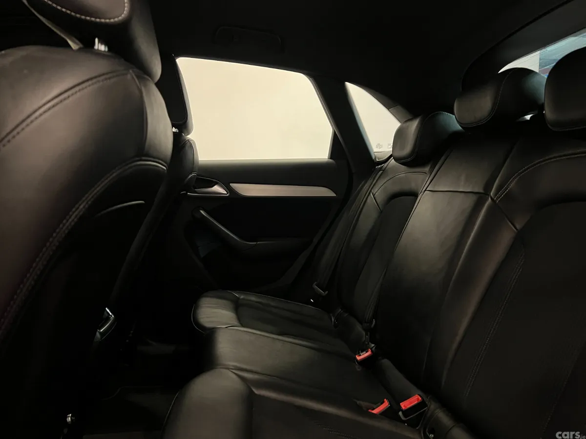 Audi Q3 SUV, Diesel, 2016, Red