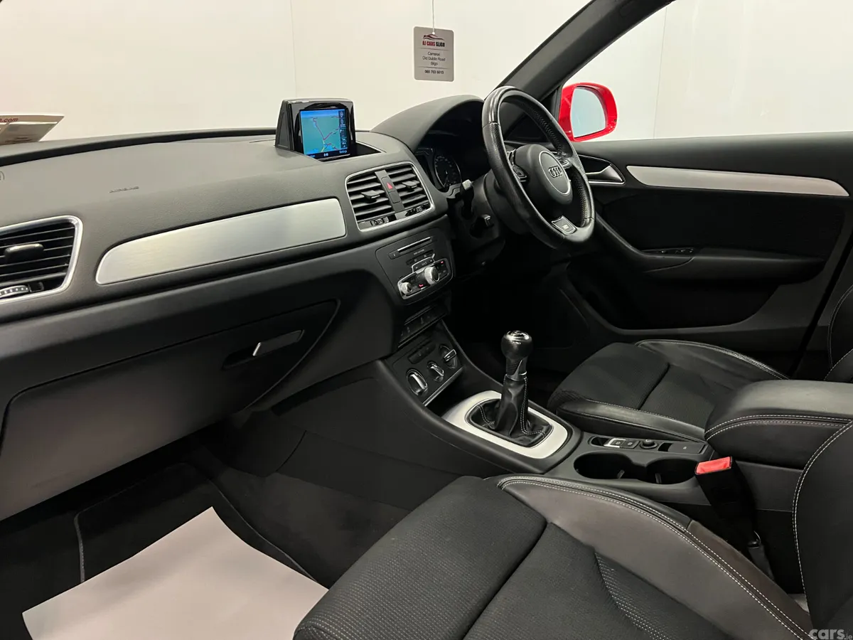 Audi Q3 SUV, Diesel, 2016, Red