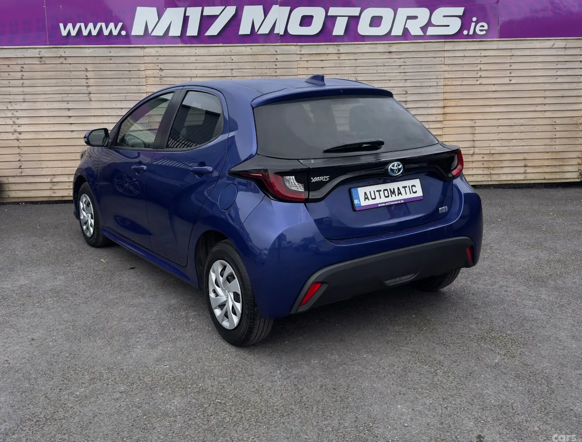 Toyota Yaris Hatchback, Petrol Hybrid, 2022, Blue