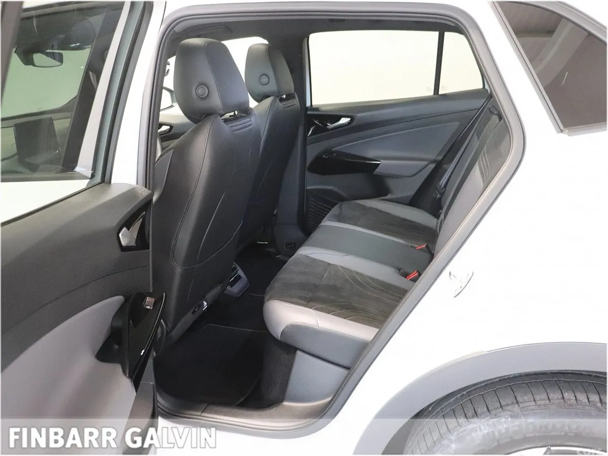 Volkswagen ID.4 Estate, Electric, 2023, White