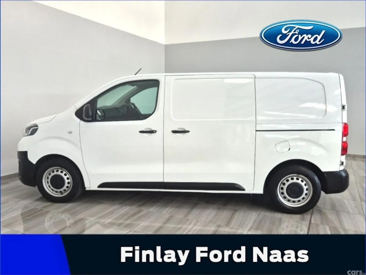 Toyota Proace MPV, Diesel, 2022, White