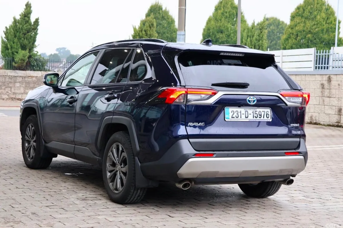 Toyota RAV4 SUV, Petrol Hybrid, 2023, Blue