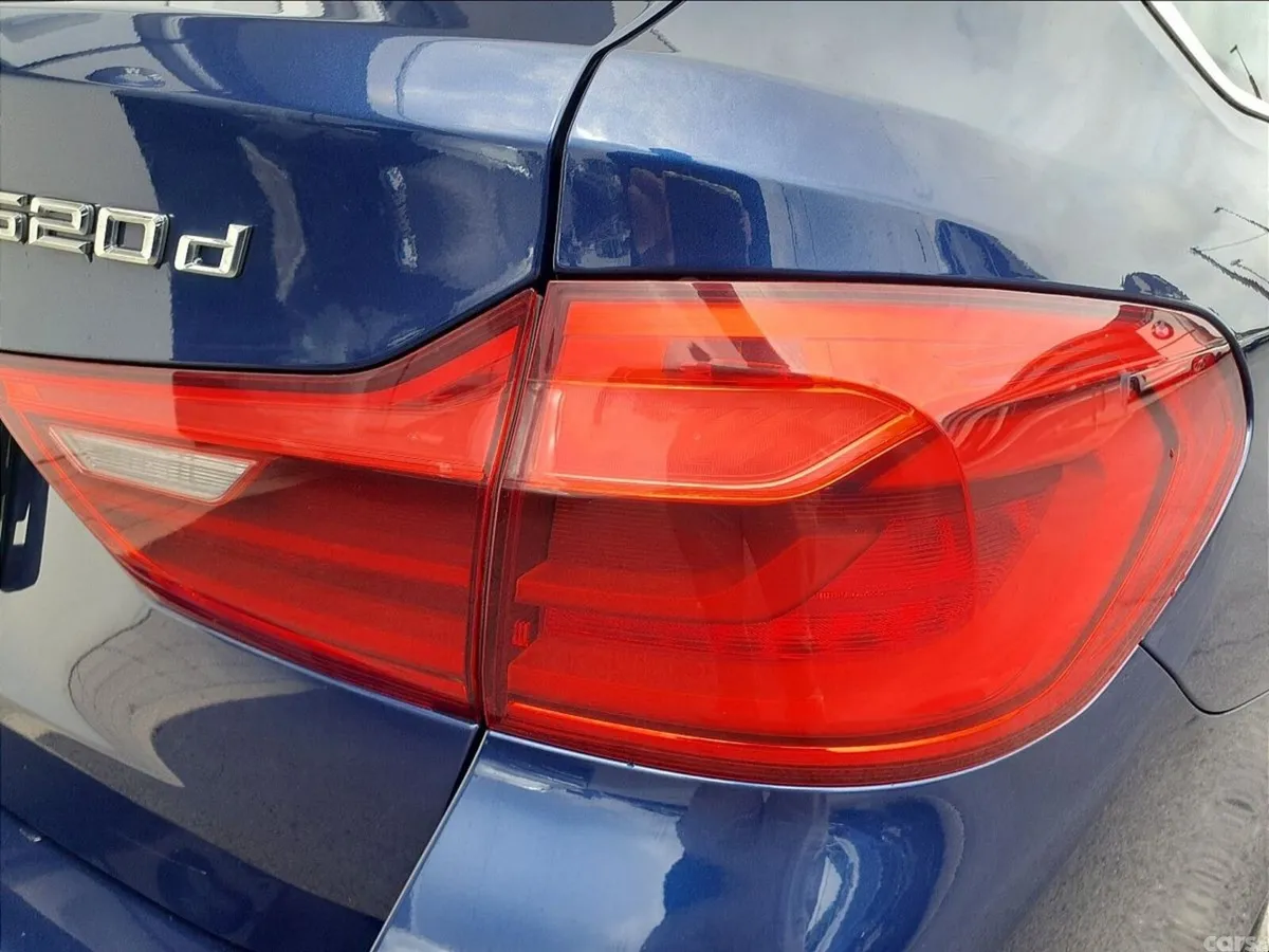 BMW 5-Series Estate, Diesel, 2018, Blue