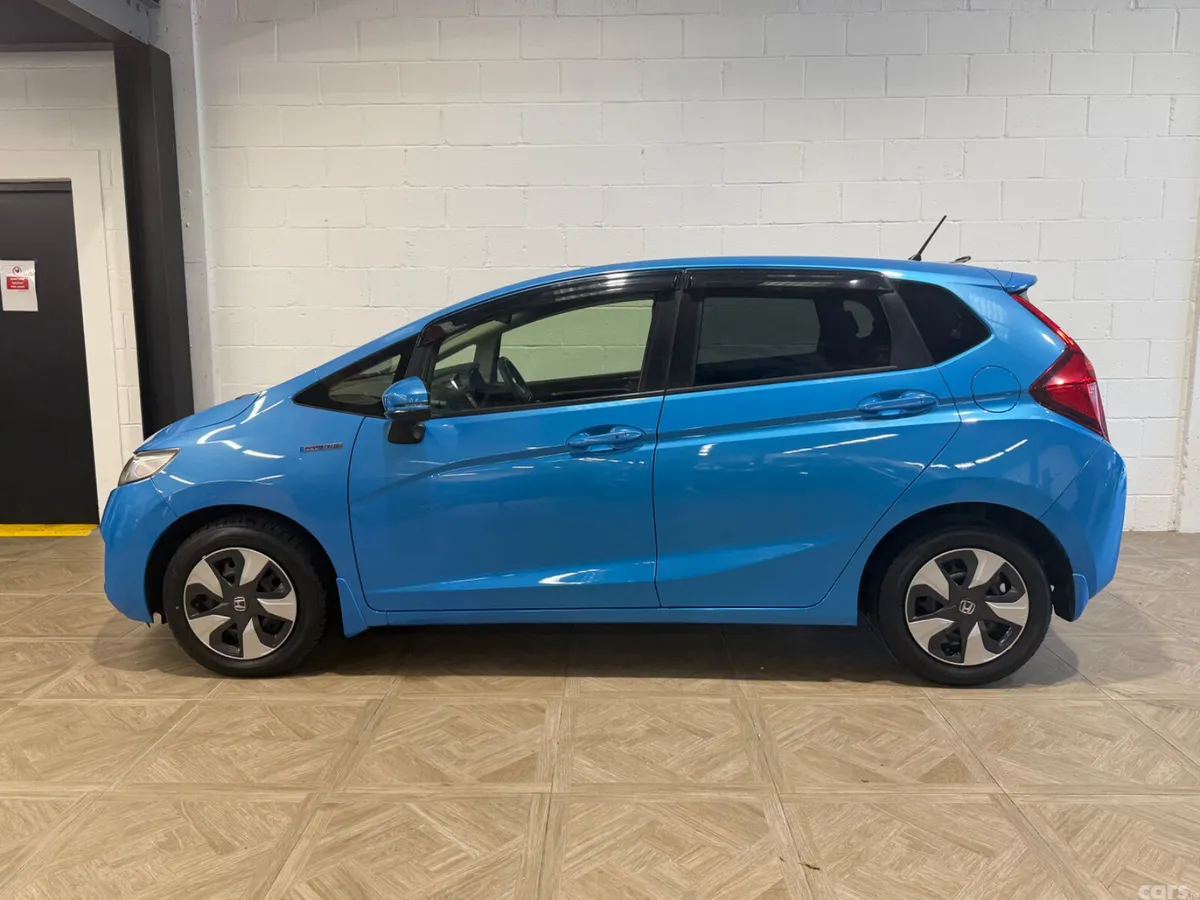 Honda Fit Hatchback, Petrol Hybrid, 2015, Blue