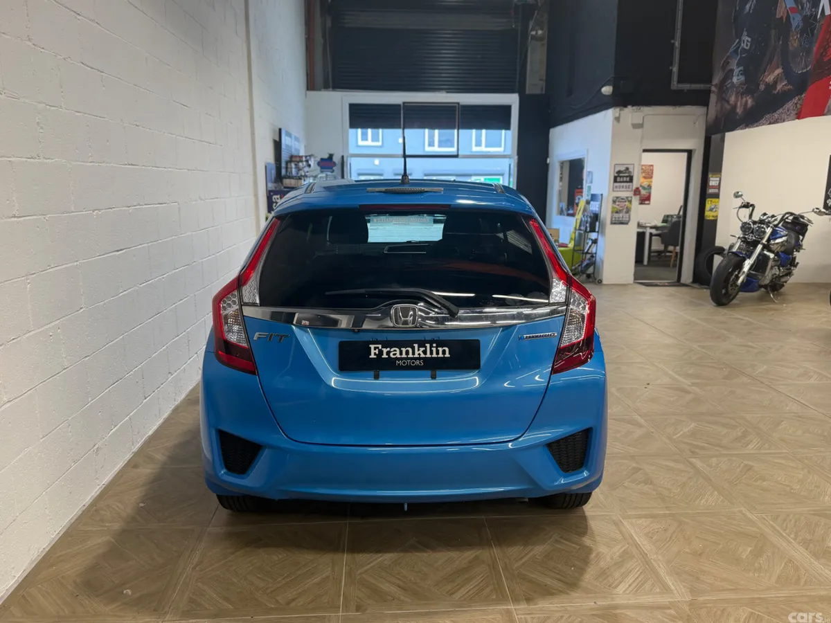 Honda Fit Hatchback, Petrol Hybrid, 2015, Blue