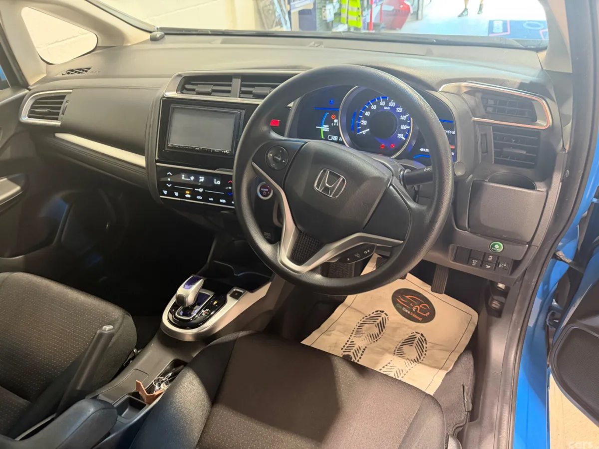 Honda Fit Hatchback, Petrol Hybrid, 2015, Blue