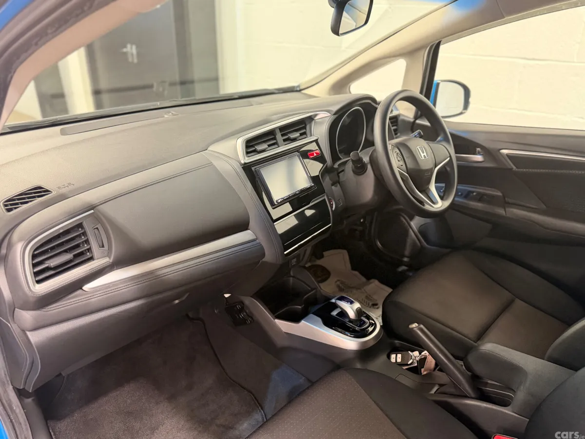 Honda Fit Hatchback, Petrol Hybrid, 2015, Blue