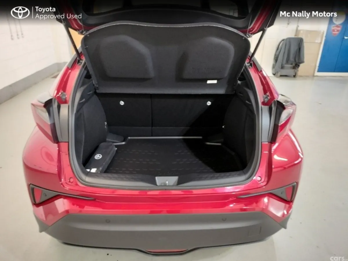 Toyota C-HR SUV, Petrol Hybrid, 2023, Red