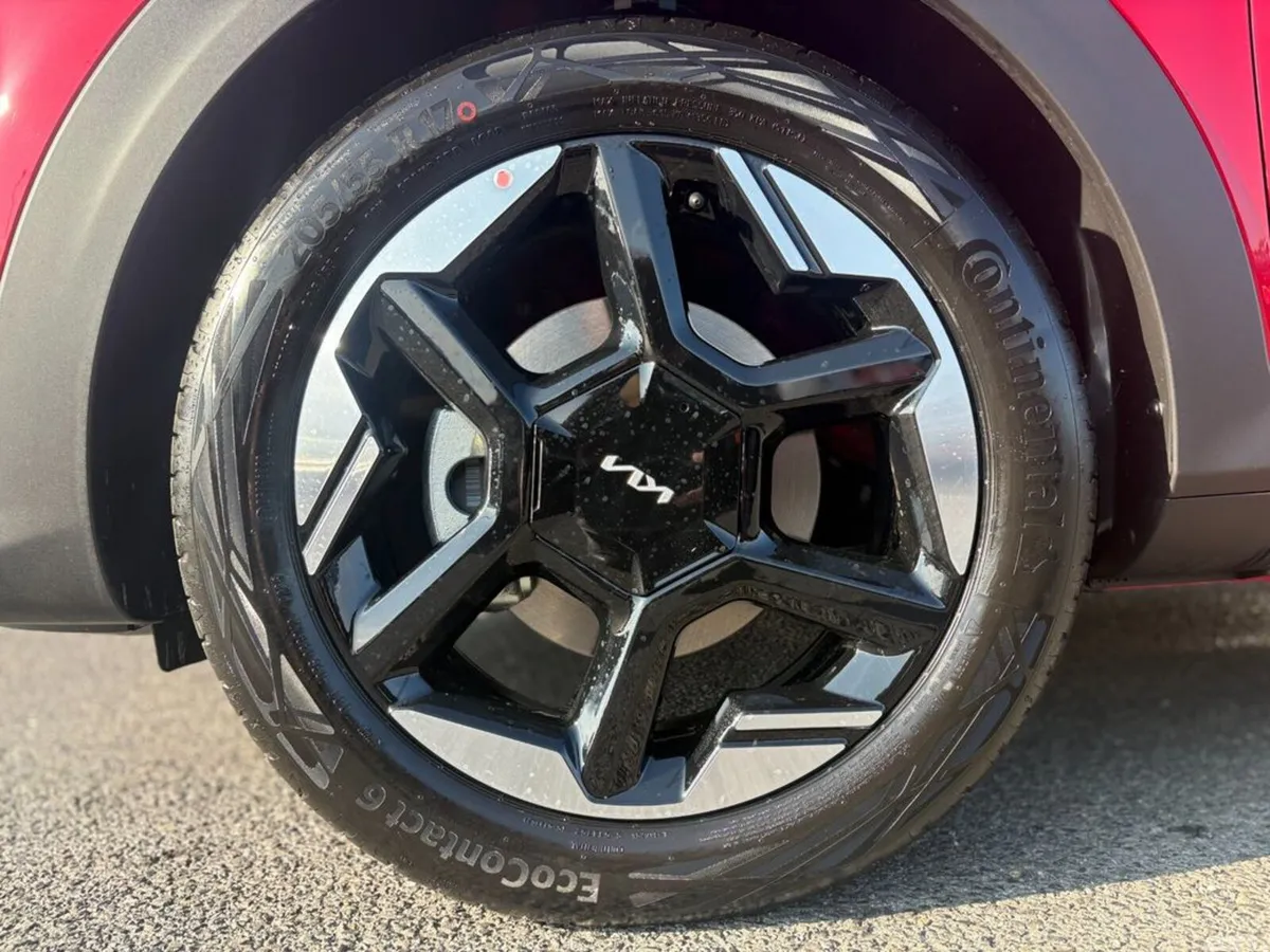 Kia Stonic Hatchback, Petrol, 2027, Red