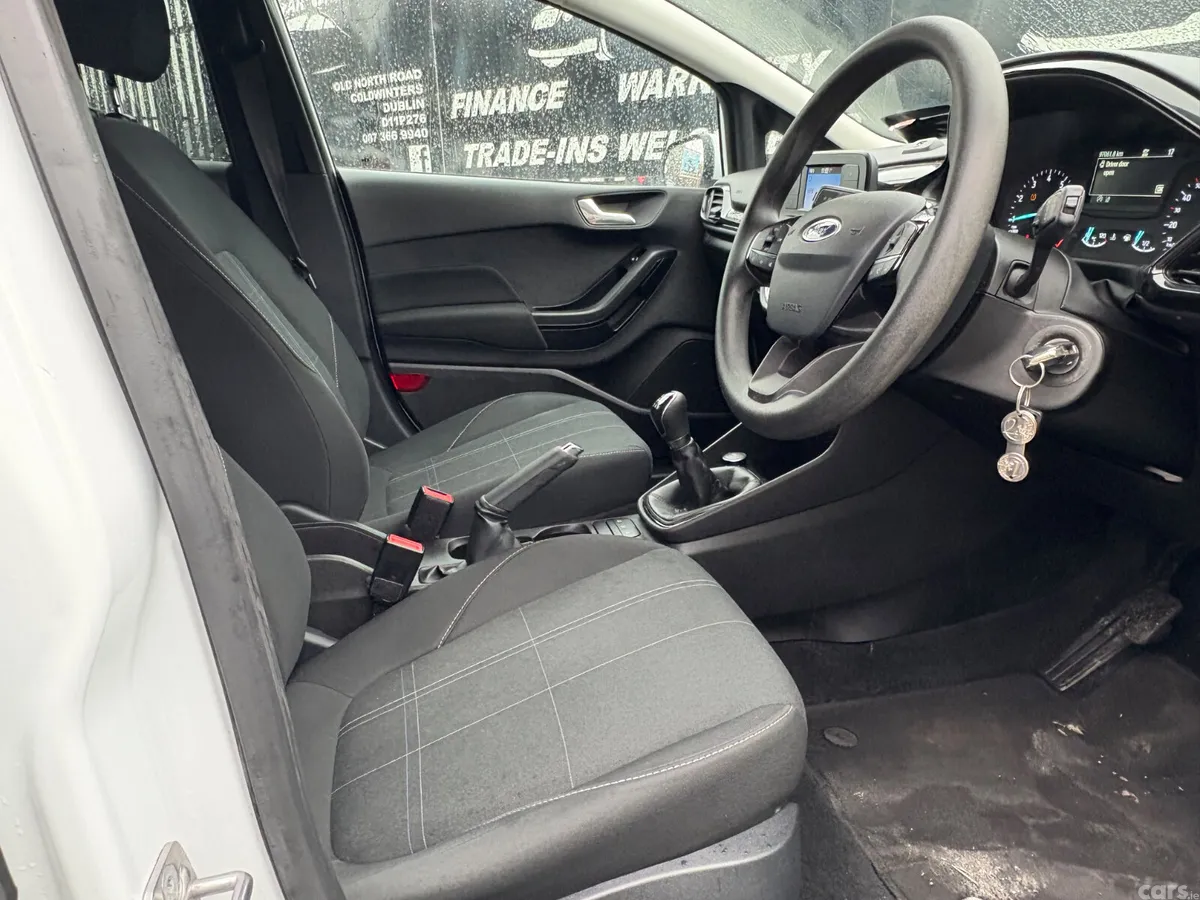 Ford Fiesta Hatchback, Petrol, 2019, White