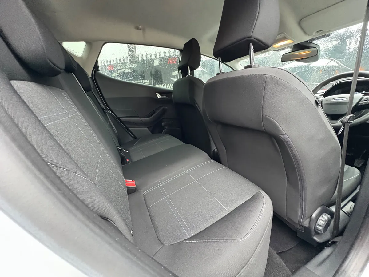 Ford Fiesta Hatchback, Petrol, 2019, White
