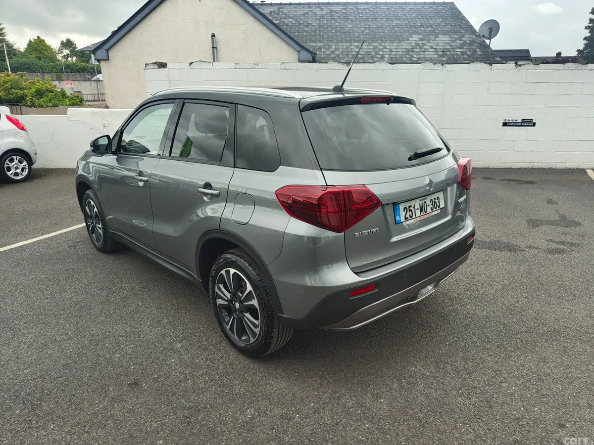 Suzuki Vitara SUV, Petrol Hybrid, 2025, Grey