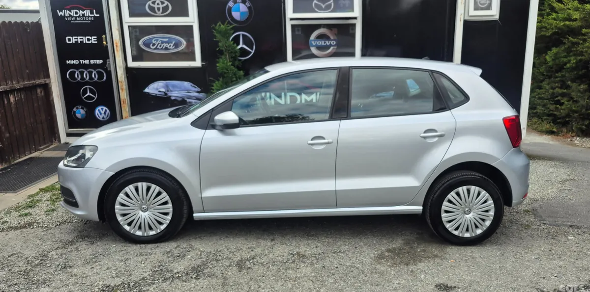 Volkswagen Polo Hatchback, Petrol, 2015, Silver