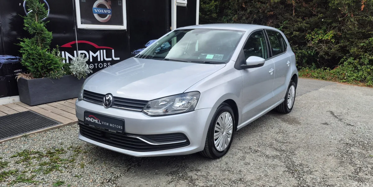 Volkswagen Polo Hatchback, Petrol, 2015, Silver