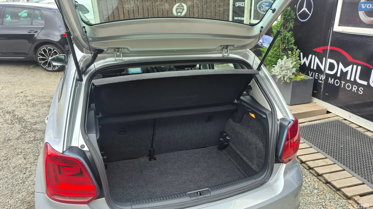 Volkswagen Polo Hatchback, Petrol, 2015, Silver