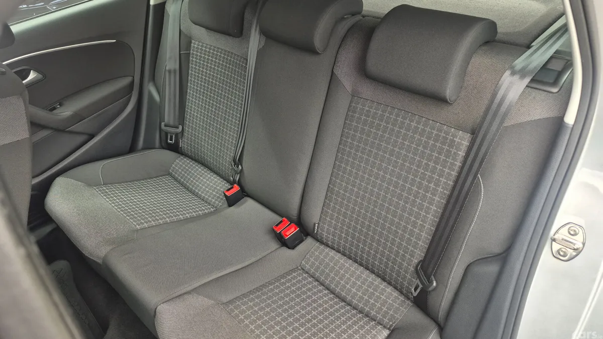 Volkswagen Polo Hatchback, Petrol, 2015, Silver