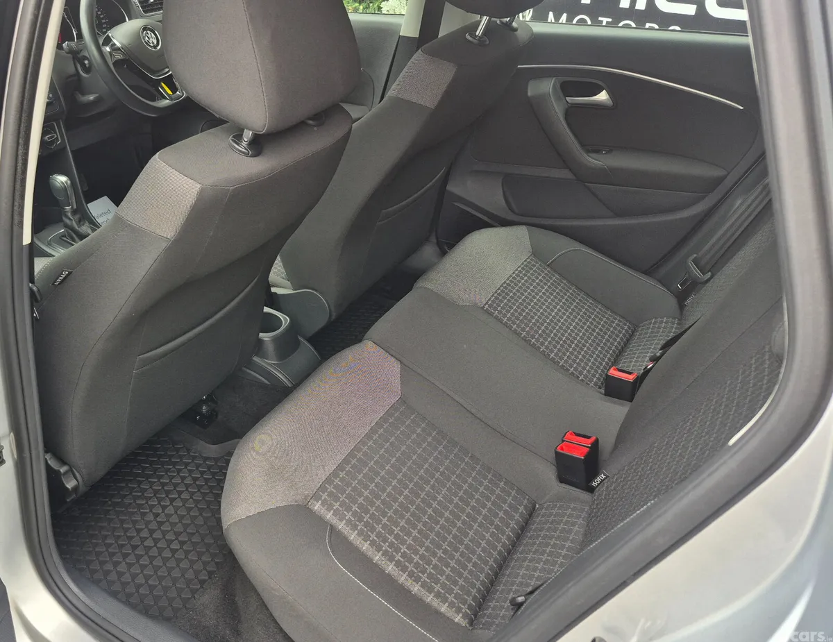 Volkswagen Polo Hatchback, Petrol, 2015, Silver