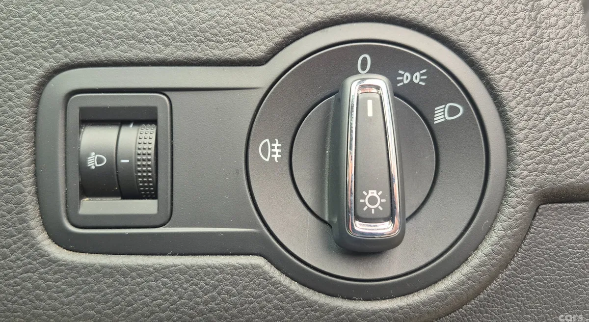 Volkswagen Polo Hatchback, Petrol, 2015, Silver