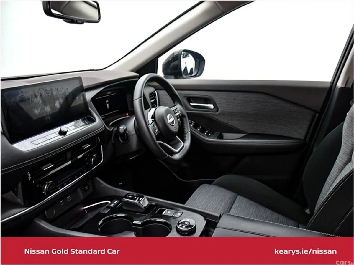 Nissan X-Trail SUV, Petrol Hybrid, 2024, Gold