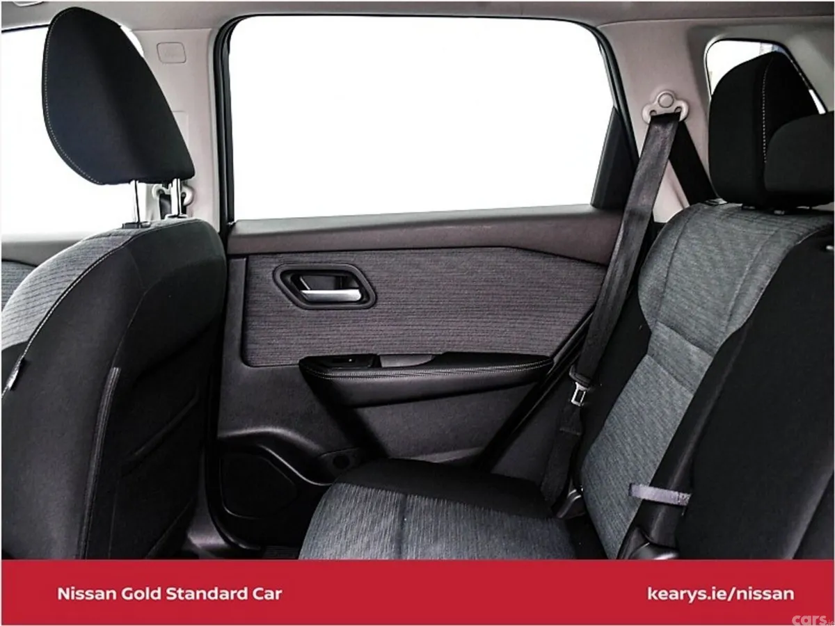 Nissan X-Trail SUV, Petrol Hybrid, 2024, Gold