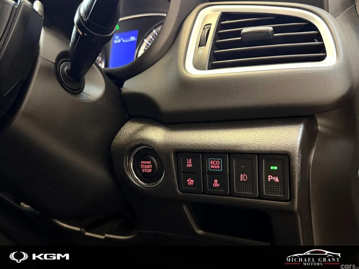 Suzuki SX4 S-Cross SUV, Petrol Hybrid, 2023, Red