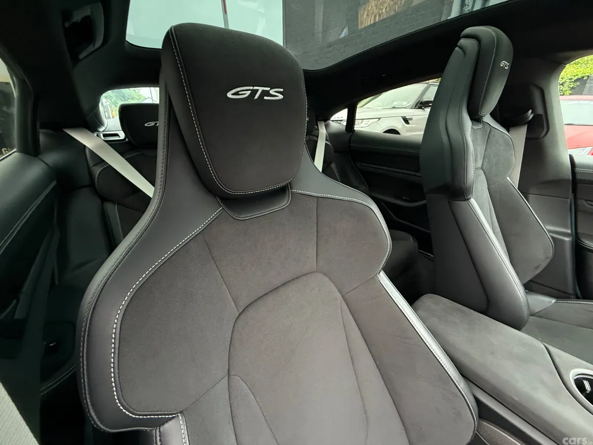 Porsche Taycan Saloon, Electric, 2023, Blue