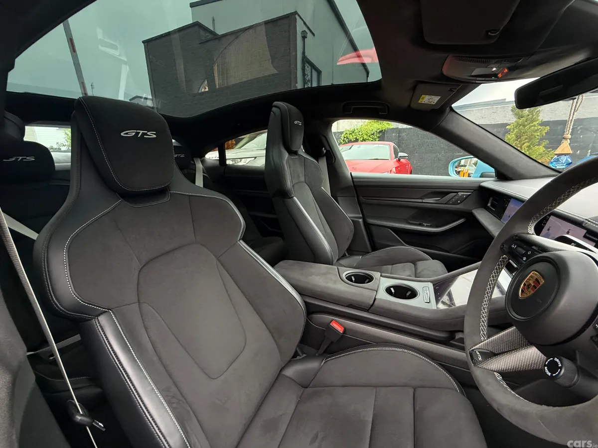 Porsche Taycan Saloon, Electric, 2023, Blue