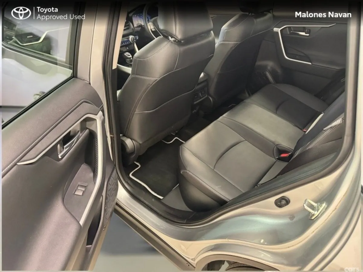 Toyota RAV4 SUV, Petrol Hybrid, 2023, Silver