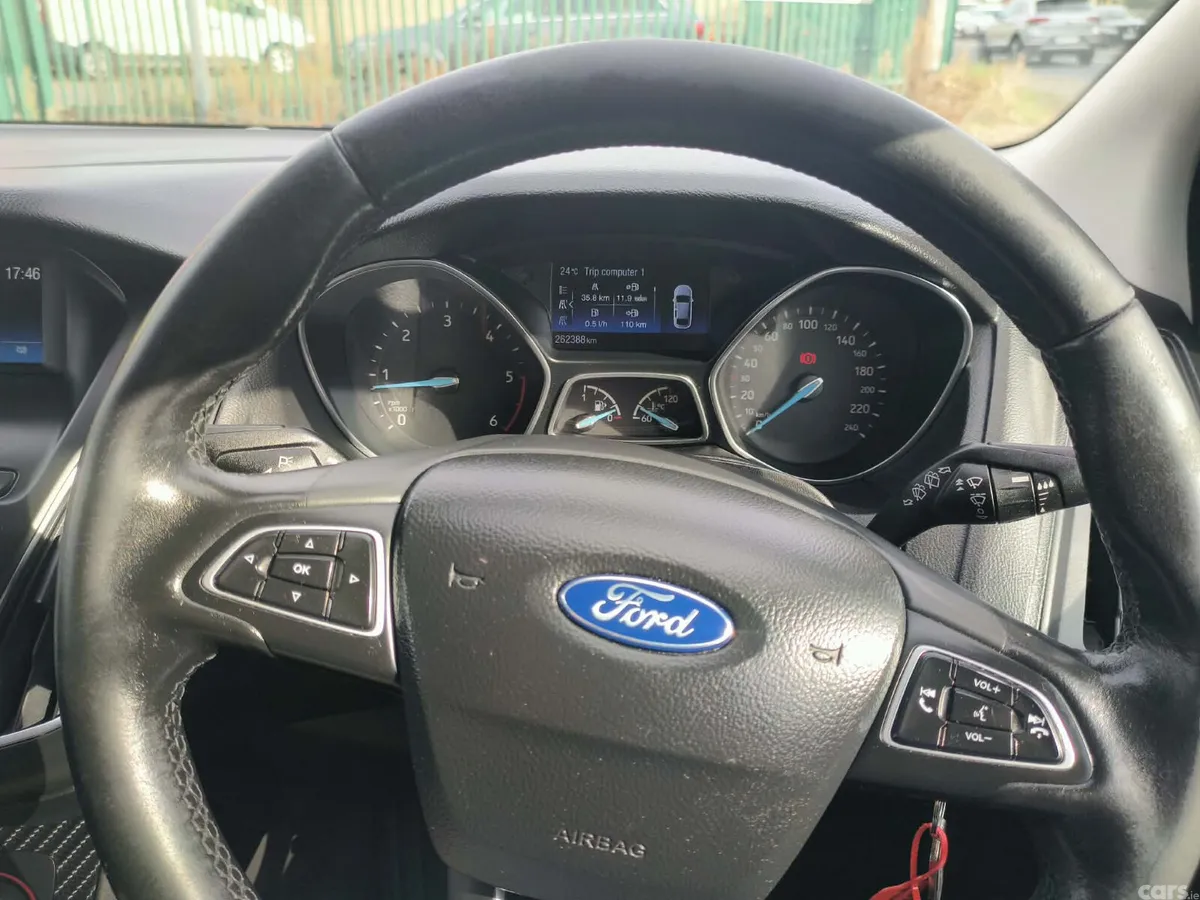Ford Focus Hatchback, Diesel, 2015, Blue