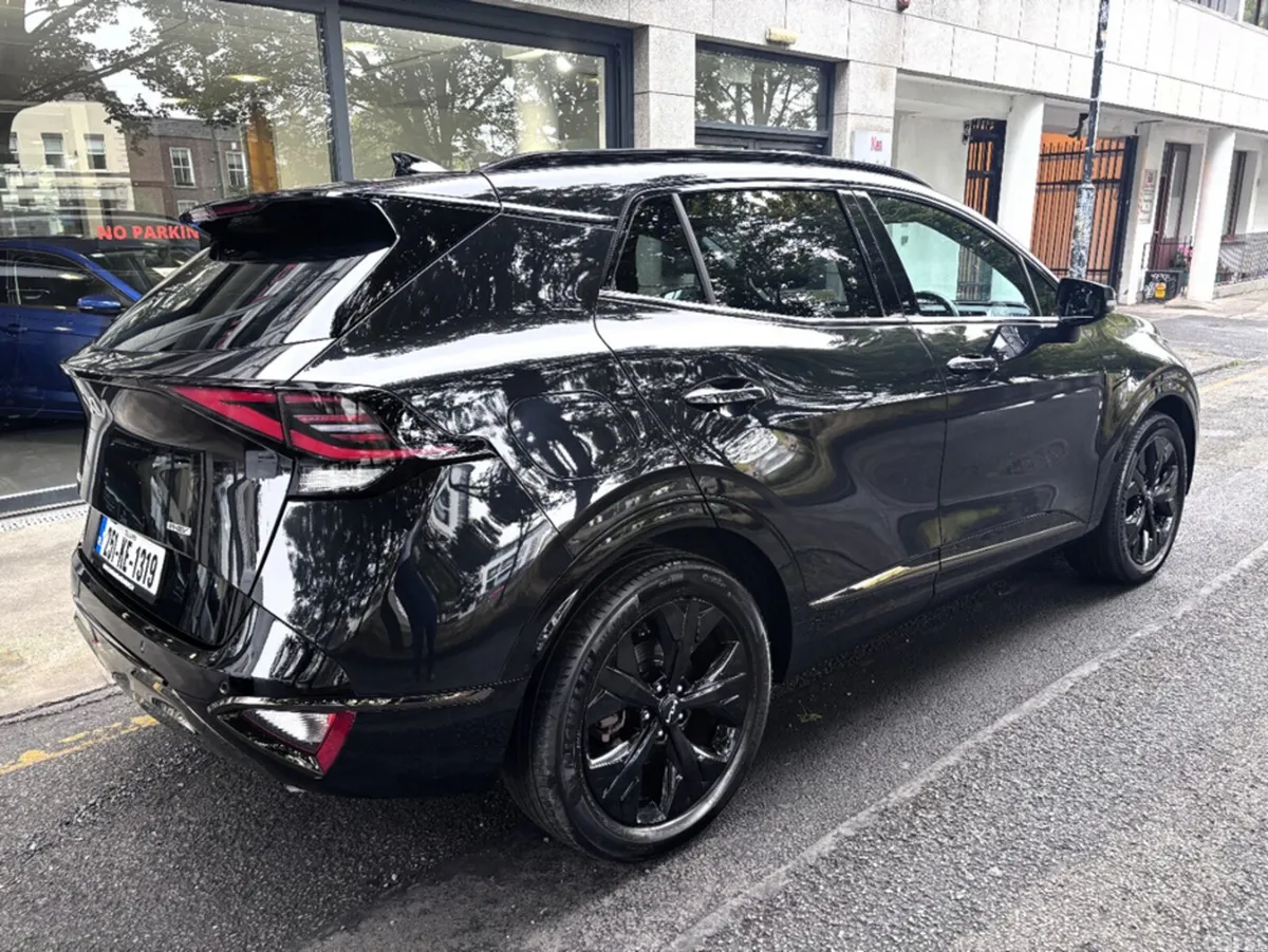 Kia Sportage MPV, Petrol Plug-in Hybrid, 2025, Black