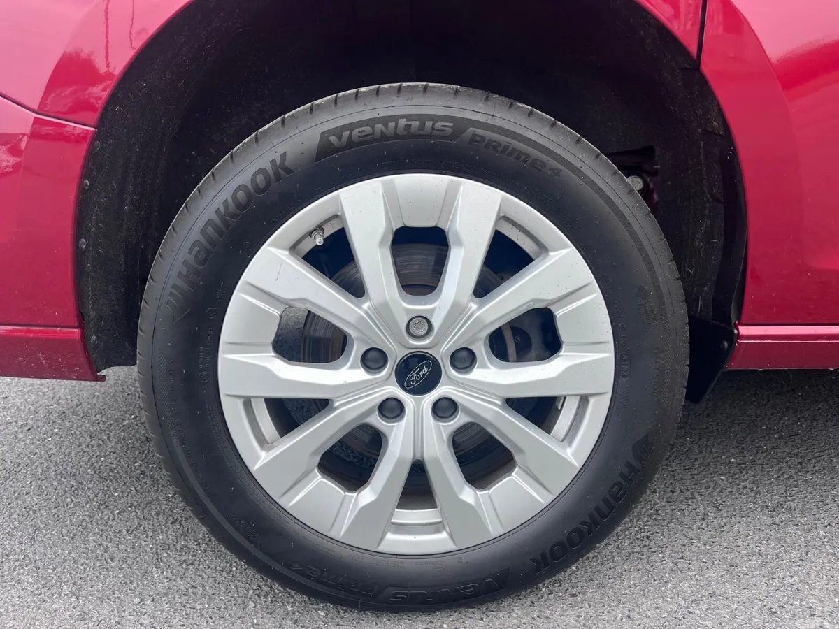 Ford Tourneo Connect MPV, Diesel, 2025, Red