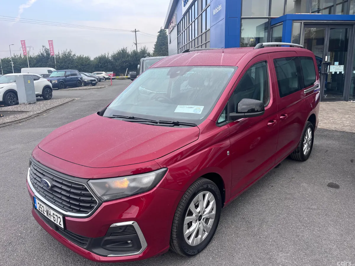 Ford Tourneo Connect MPV, Diesel, 2025, Red