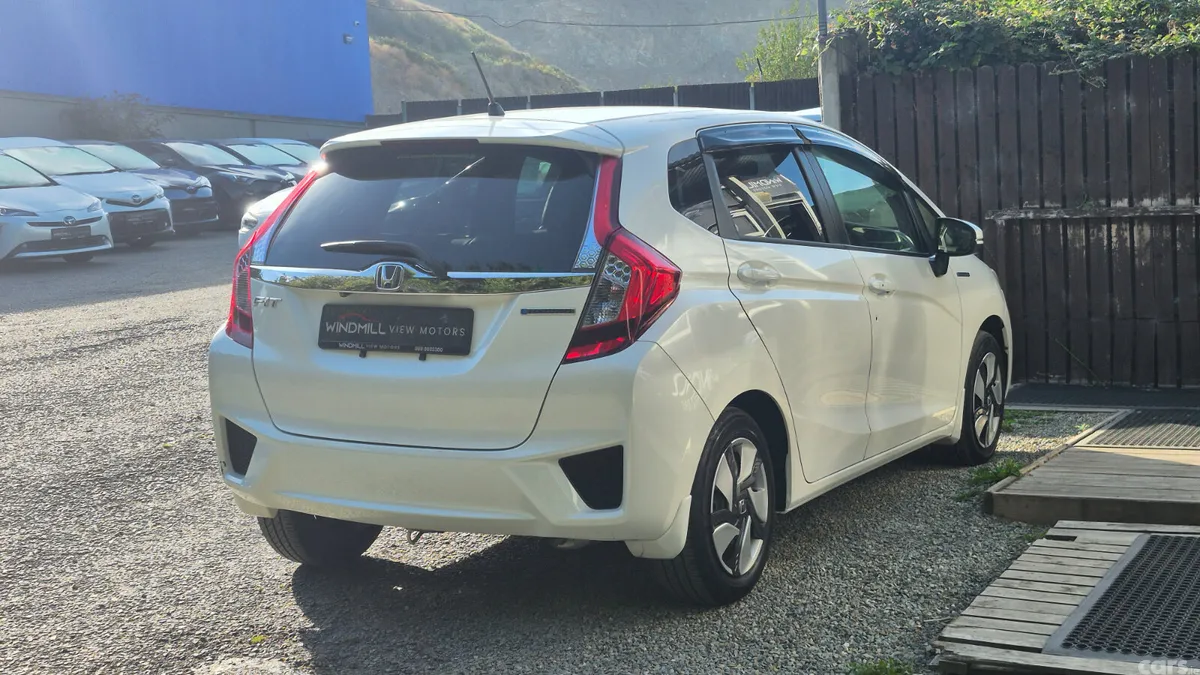 Honda Fit Hatchback, Petrol Hybrid, 2015, White