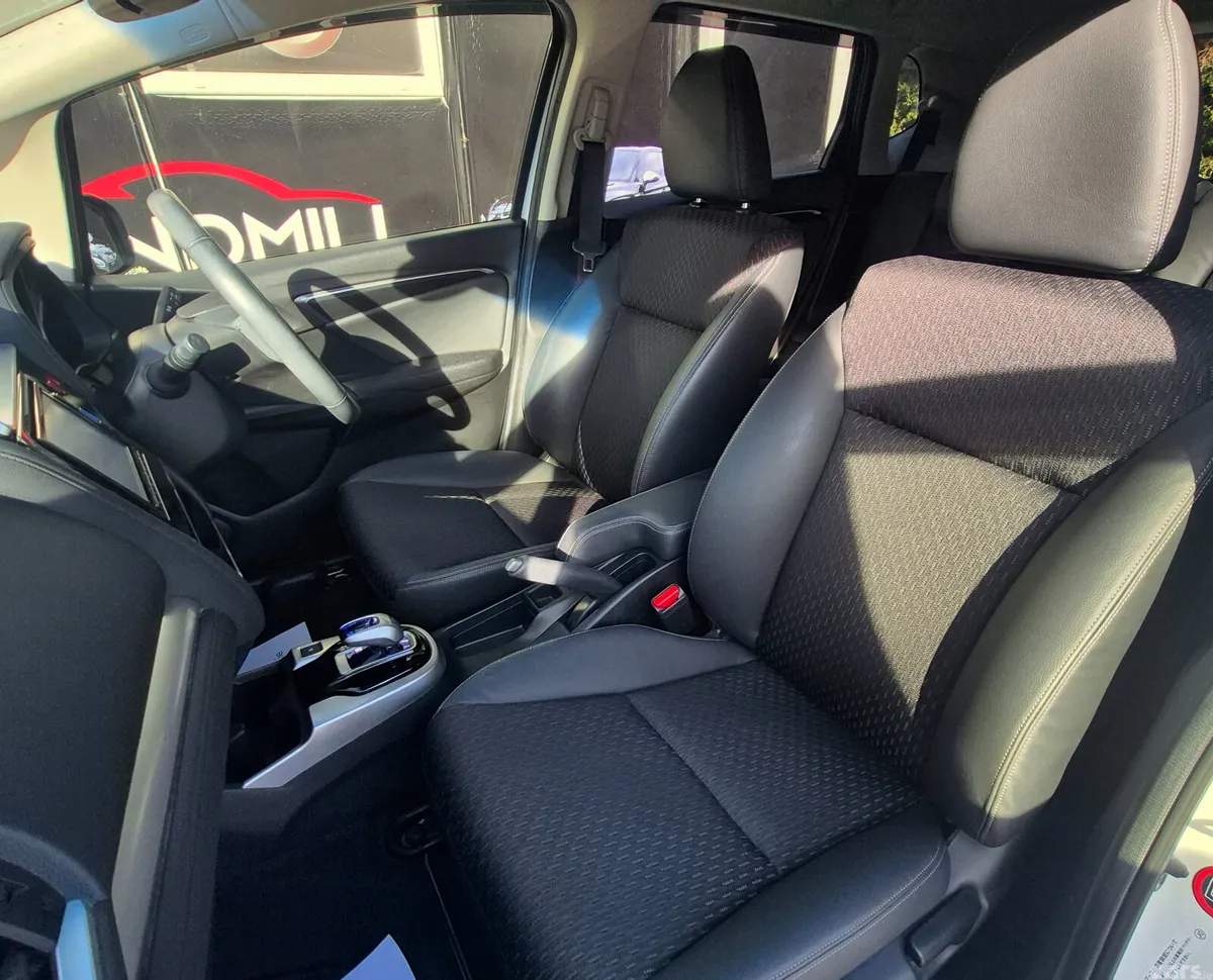Honda Fit Hatchback, Petrol Hybrid, 2015, White