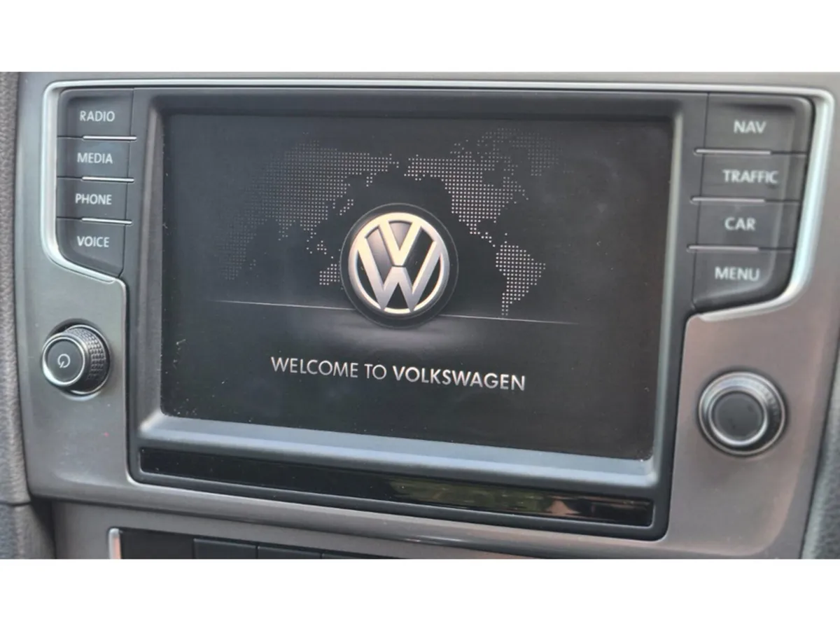 Volkswagen Golf Hatchback, Petrol, 2016, Silver