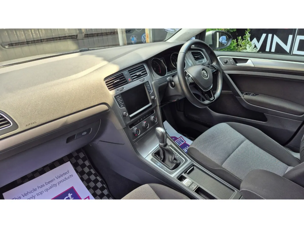 Volkswagen Golf Hatchback, Petrol, 2016, Silver