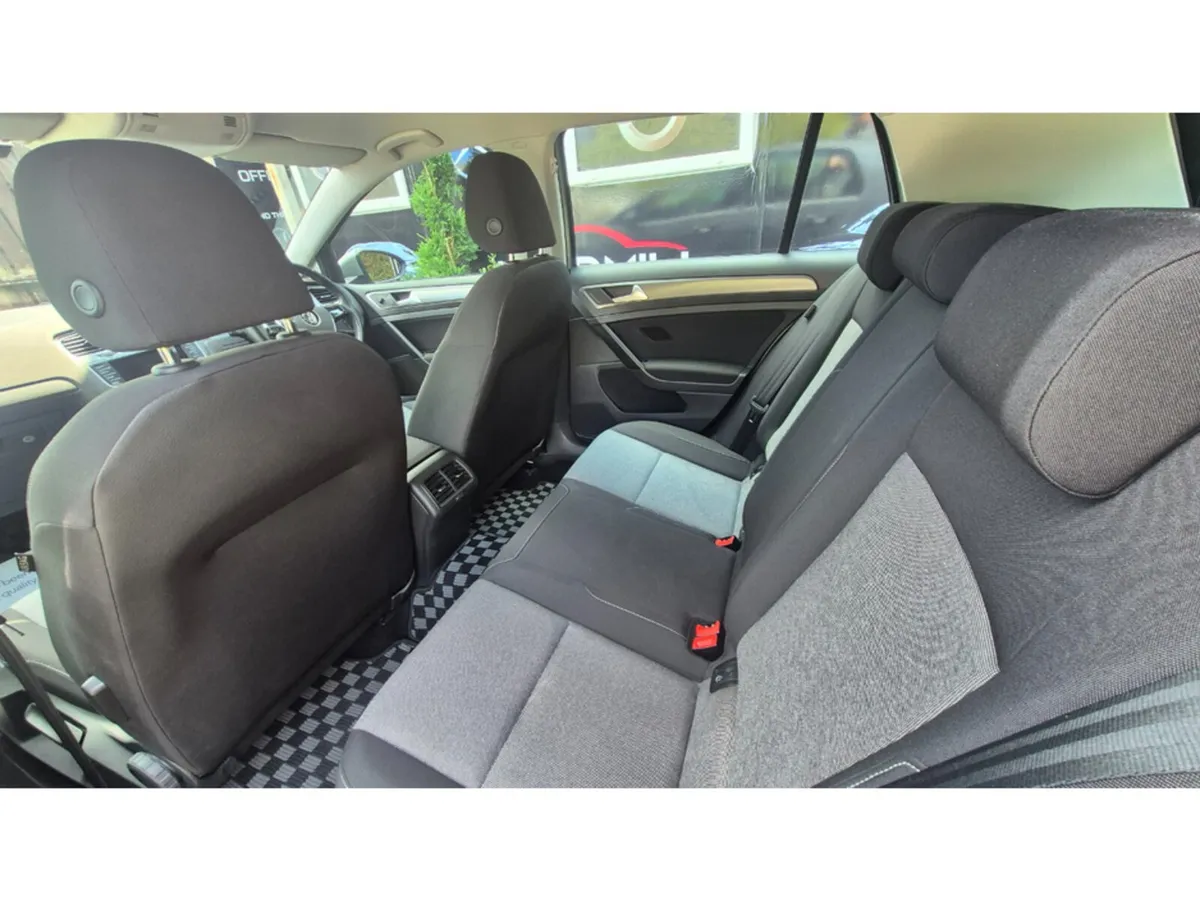 Volkswagen Golf Hatchback, Petrol, 2016, Silver