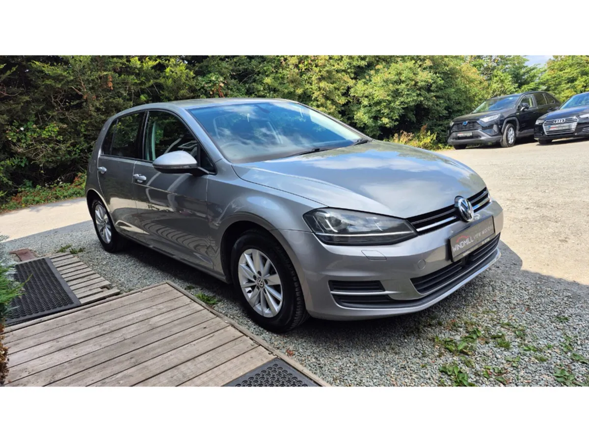 Volkswagen Golf Hatchback, Petrol, 2016, Silver