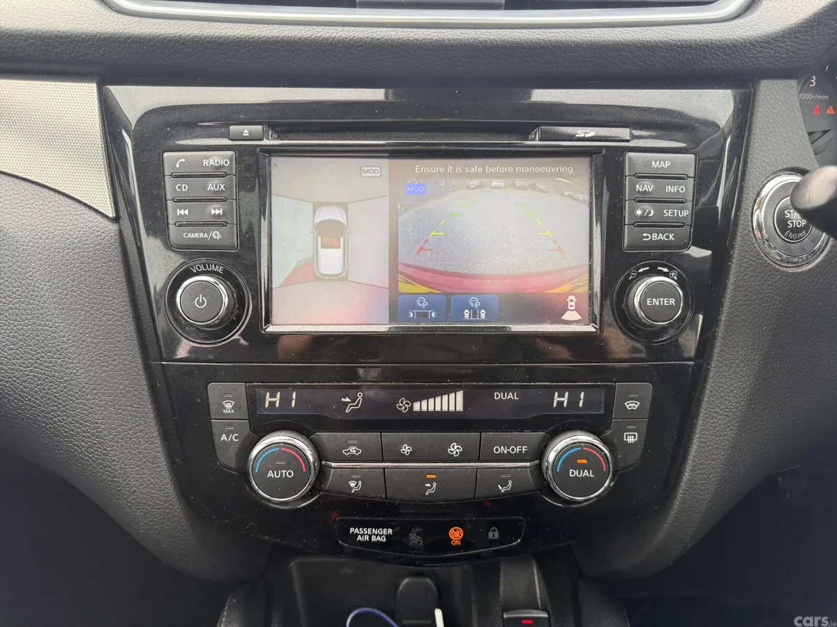 Nissan Qashqai SUV, Diesel, 2018, Red