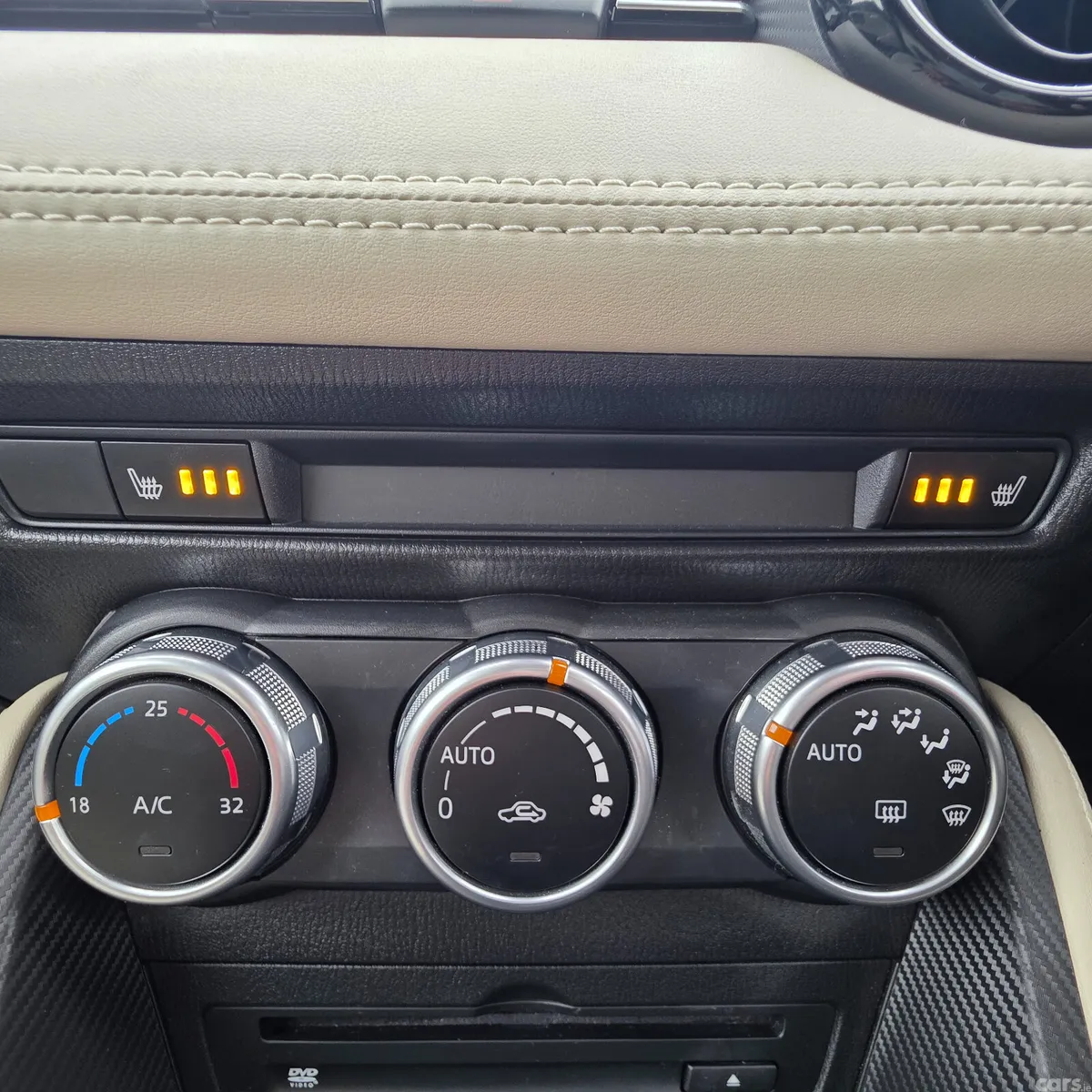 Mazda Demio Hatchback, Petrol, 2016, Red