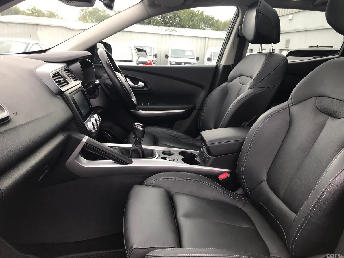 Renault Kadjar SUV, Diesel, 2021, Grey
