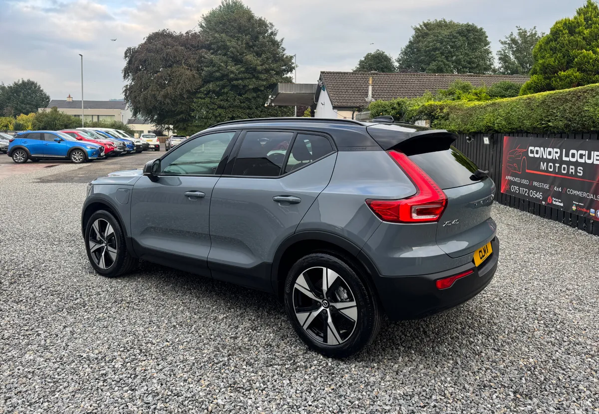 Volvo XC40 SUV, Petrol Hybrid, 2021, Grey