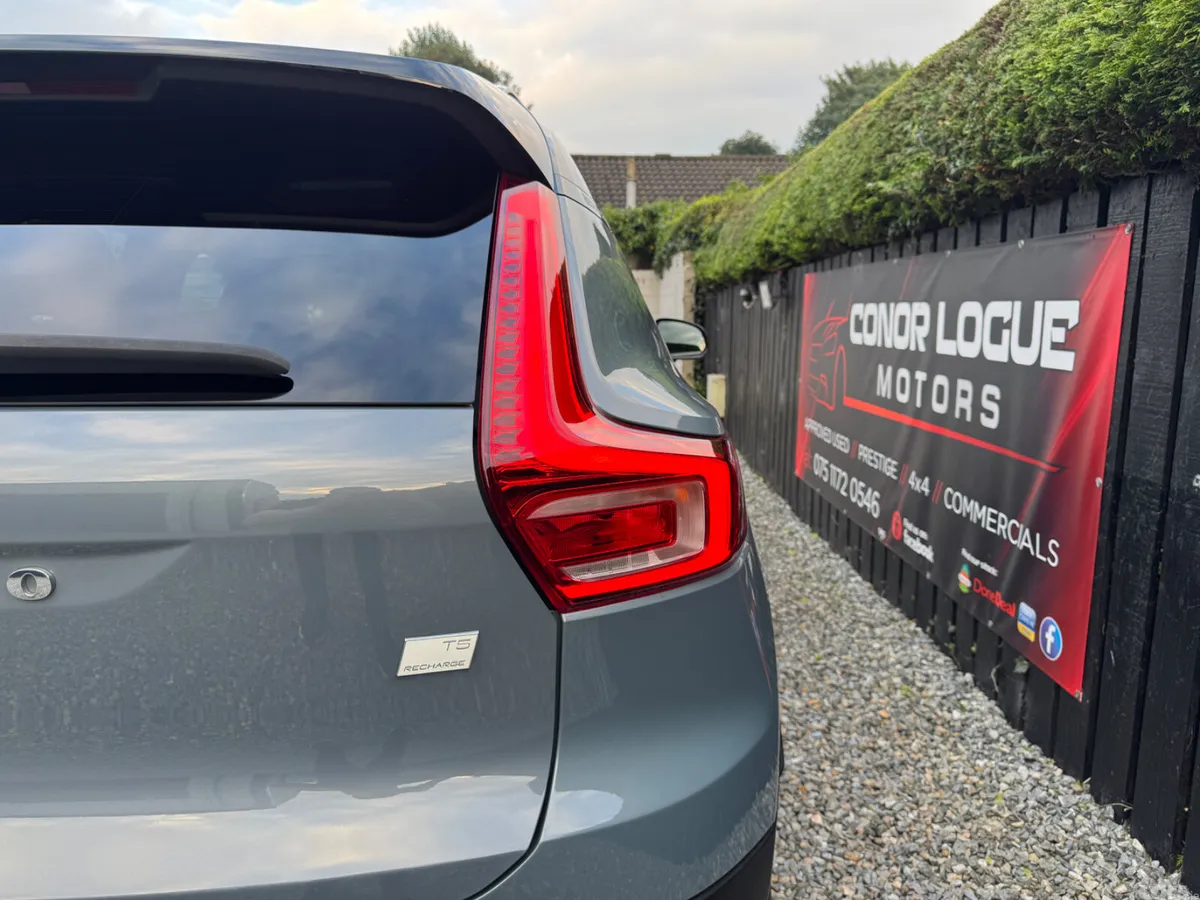 Volvo XC40 SUV, Petrol Hybrid, 2021, Grey