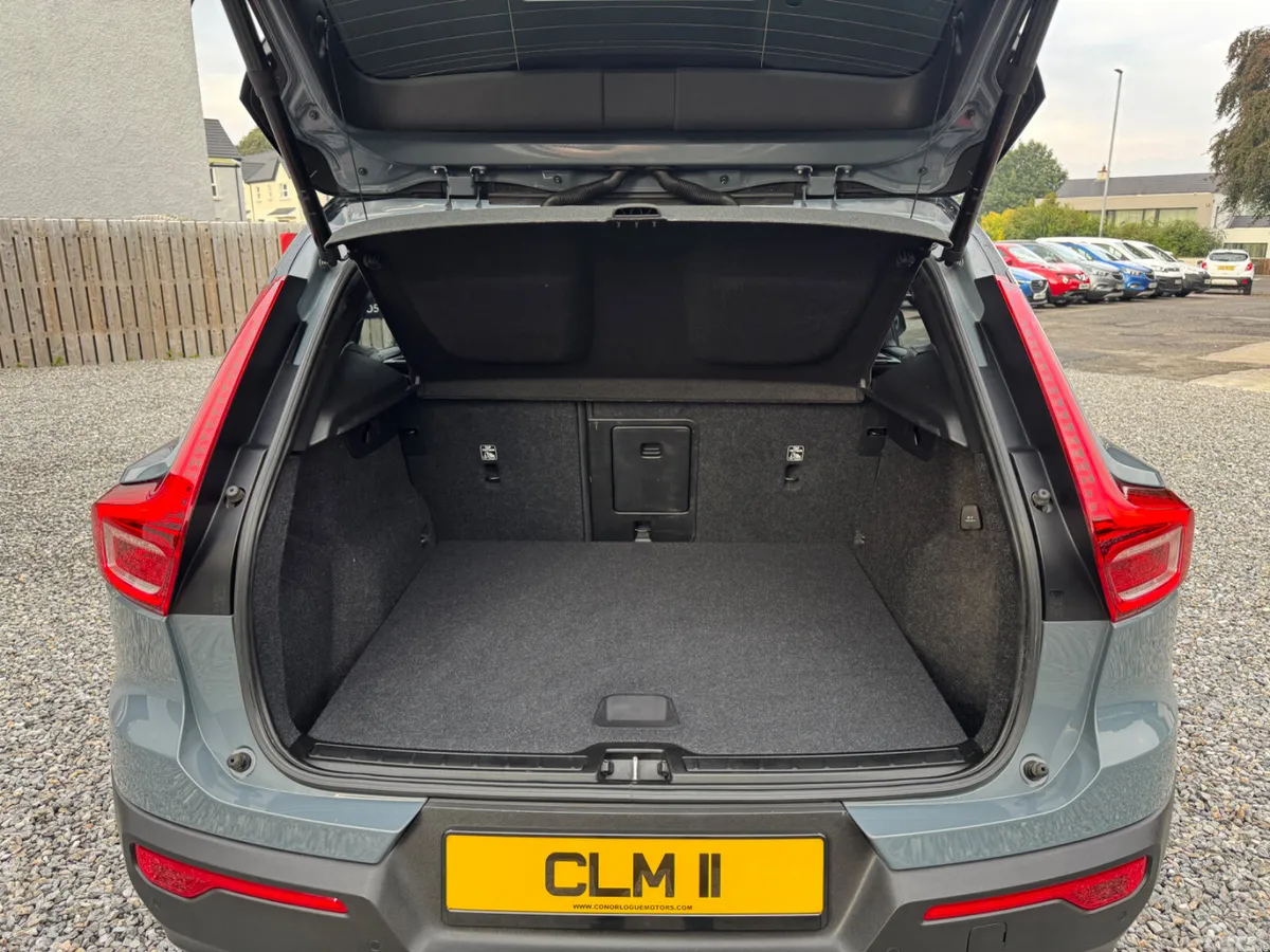 Volvo XC40 SUV, Petrol Hybrid, 2021, Grey