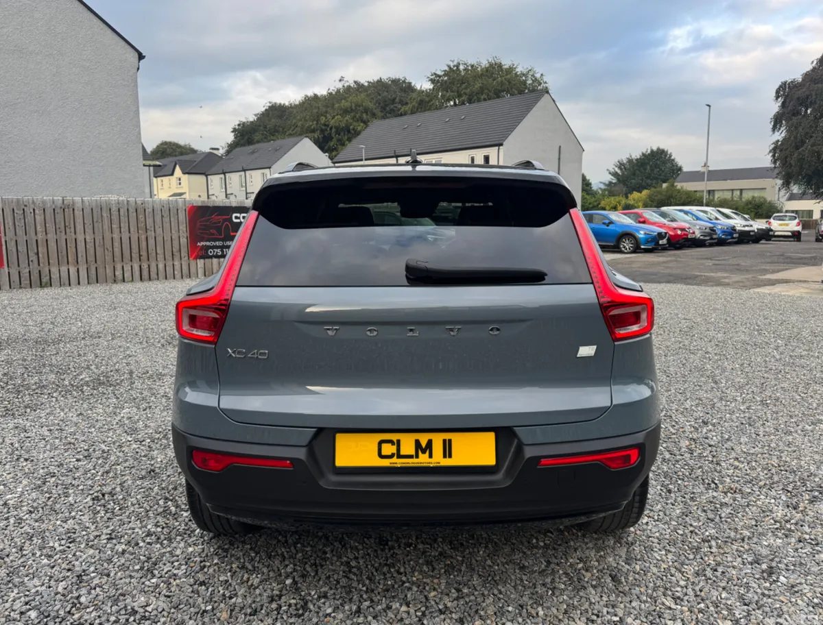 Volvo XC40 SUV, Petrol Hybrid, 2021, Grey
