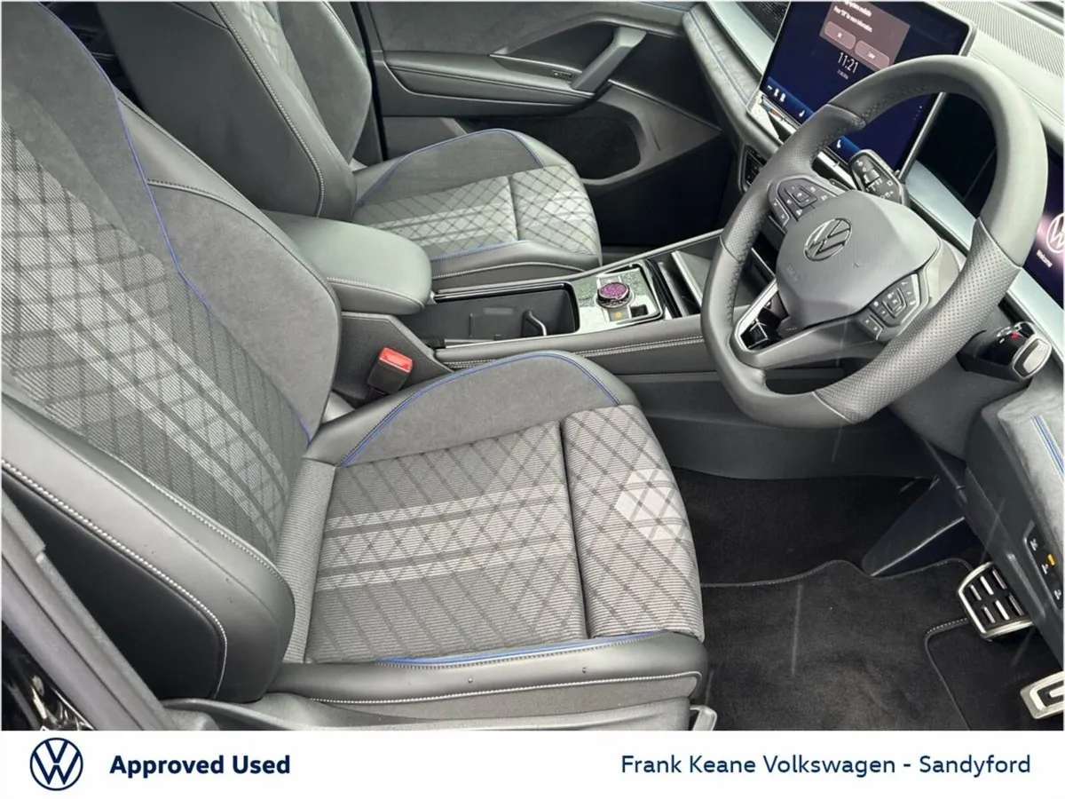 Volkswagen Tayron Estate, Petrol Plug-in Hybrid, 2026, Black