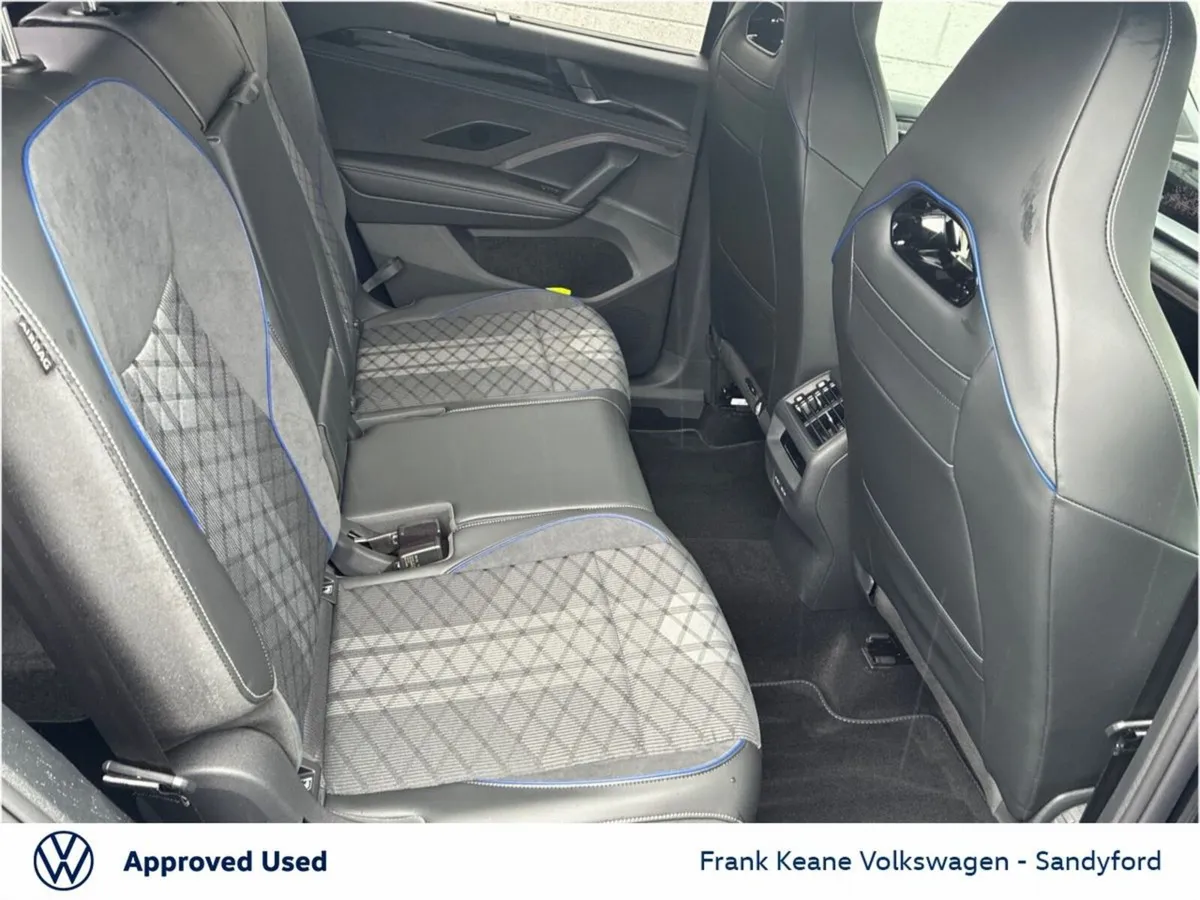 Volkswagen Tayron Estate, Petrol Plug-in Hybrid, 2026, Black