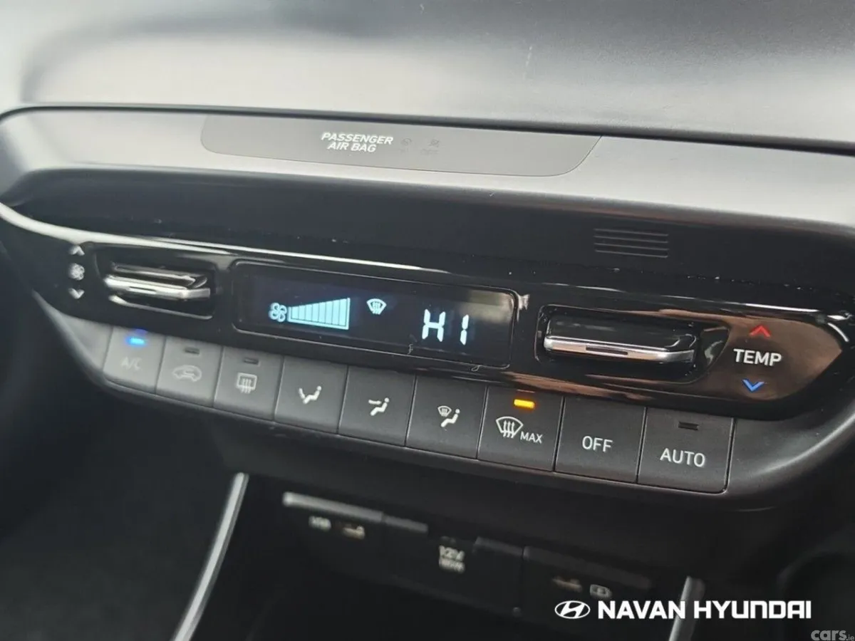 Hyundai Bayon Estate, Petrol, 2021, Red